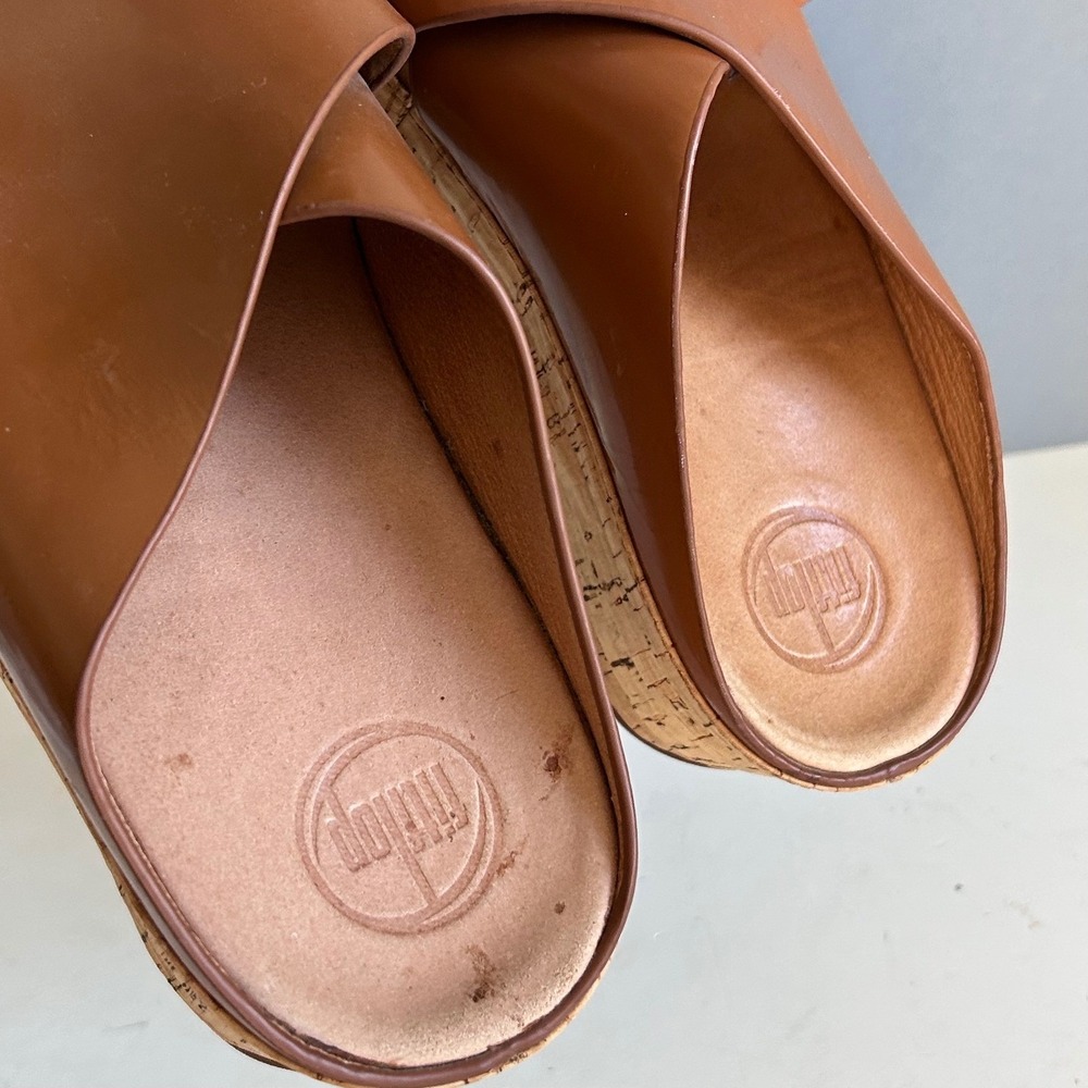 FitFlop wedge sandals womens size 8 KYS Brown Leather Criss Cross minimalist - Picture 9 of 9